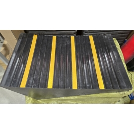 Heavy Duty Rubber Chuck BT370
