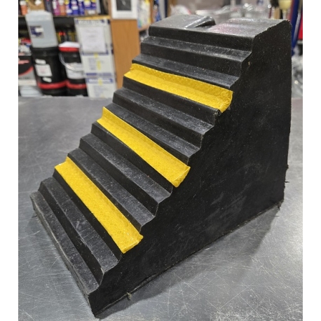 Rubber Wheel Chuck  BT350